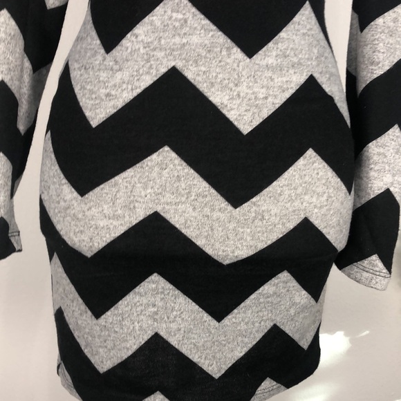 Rue 21 cowl neck black & gray zig zag long sleeve sweater dress. NWOT! Sz XS - Picture 3 of 7